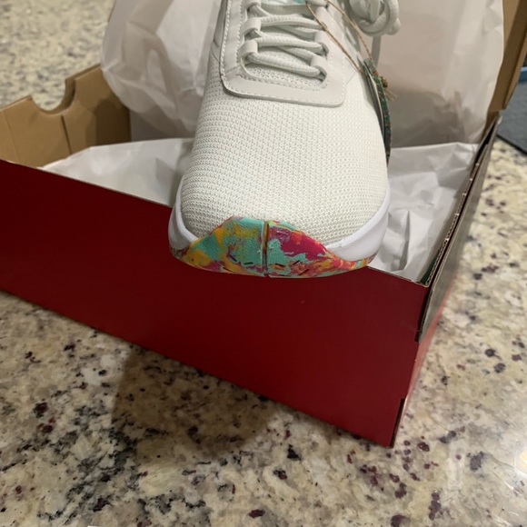 Great running show. NWT (box)   Reebok NIB running shoe Sz 9 - Picture 6 of 7